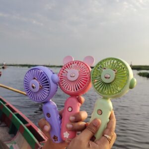 Bear Foldable Fan with Stand